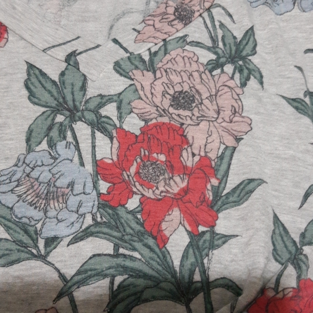 Cupio Ladies V Neck shirt - Picture 3 of 5